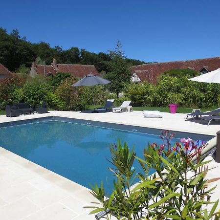 Bed and Breakfast Le Grand Coudreau Nazelles-Negron Exteriér fotografie