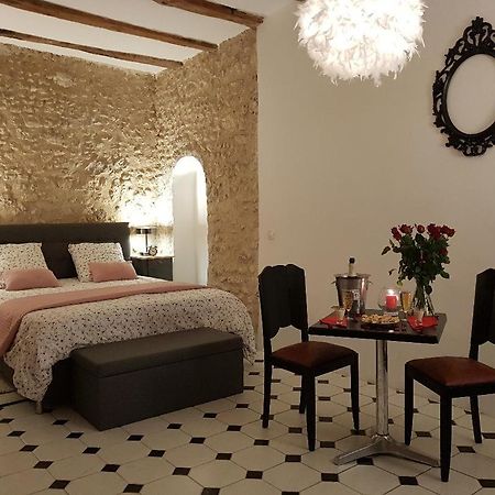 Bed and Breakfast Le Grand Coudreau Nazelles-Negron Exteriér fotografie